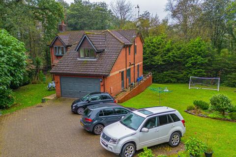 Churchill Close, Cardiff CF14 5 bed detached house for sale