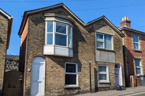 Green Street, Ryde 2 bed semi