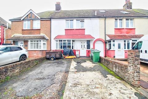 Queens Crescent, Eastbourne BN23 3 bed terraced house for sale