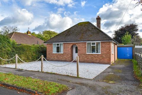 2 bedroom detached bungalow for sale