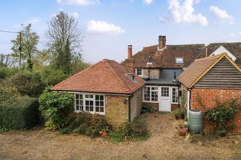 Hilland Road, Billingshurst, RH14 2 bed semi