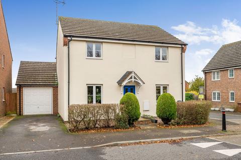Cheviot Road, Andover, SP11 6GF 3 bed detached house for sale