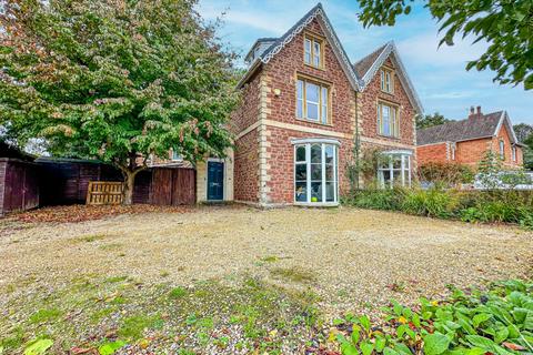 Northfield, Bridgwater, Somerset, TA6... 6 bed semi