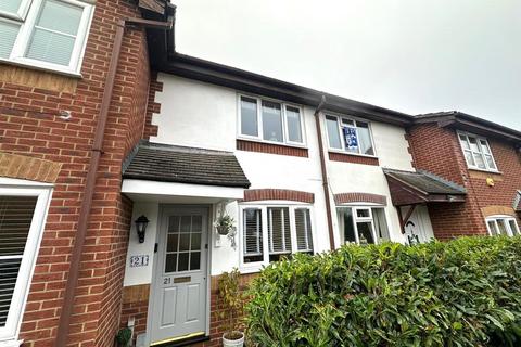 Farm Close, Borehamwood WD6 2 bed terraced house for sale