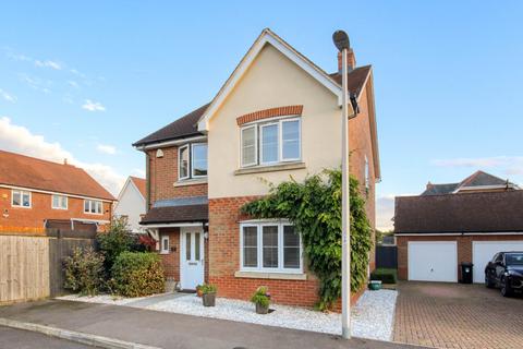 Columba Gardens, Wokingham RG40 4 bed detached house for sale