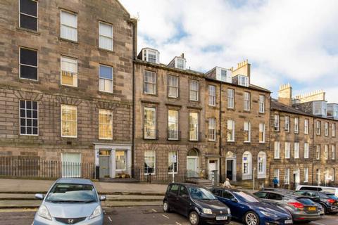 6 Dublin Street, Edinburgh, EH1 3PP 2 bed flat for sale