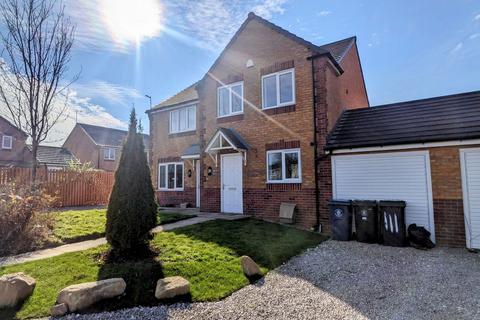 Findon Way, Skelmersdale WN8 3 bed semi