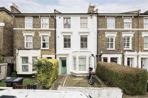 Endwell Road, London SE4 3 bed flat for sale