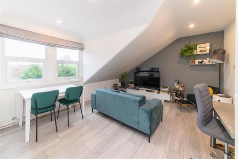 Mountfield Road, Finchley 1 bed flat for sale