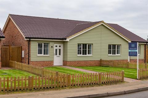 2 bedroom semi-detached bungalow for sale