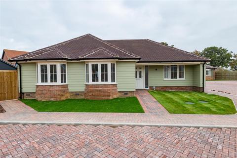 2 bedroom semi-detached bungalow for sale