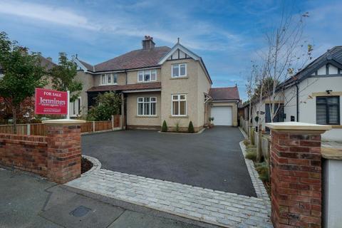 Hillmount Avenue, Heysham, LA3 2DQ 4 bed semi
