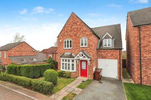 Earls Chase, West Yorkshire WF8 4 bed detached house for sale