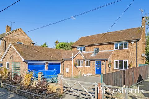 Station Road, Dunmow, CM6 4 bed detached house for sale