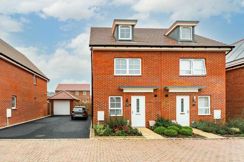 4 bedroom semi-detached house for sale