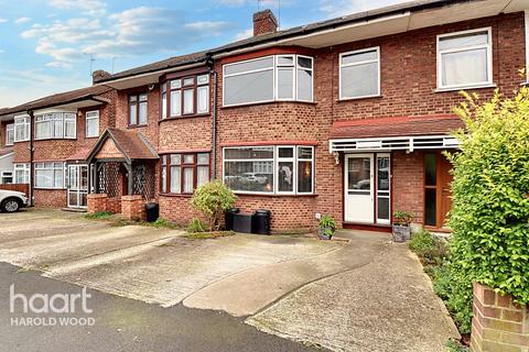 Elgin Avenue, Harold Wood 4 bed terraced house for sale