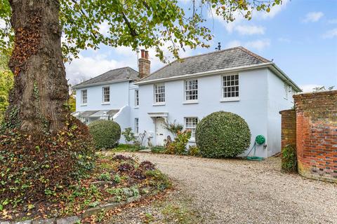 Westgate, Chichester 2 bed apartment for sale
