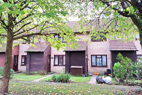 Eastlands New Milton BH25 5PH 2 bed terraced house for sale
