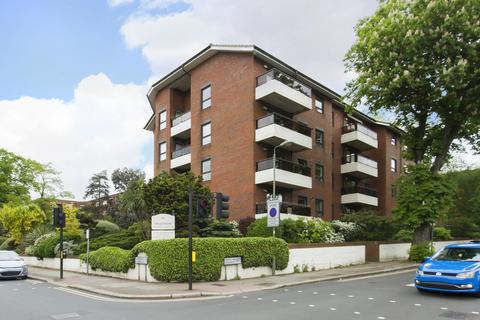 Finchley Road, London, NW11 2 bed apartment for sale