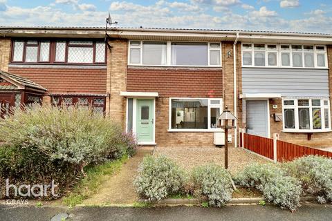 Torridge, Tilbury 3 bed terraced house for sale