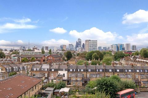 Camdenhurst Street, London E14 1 bed flat for sale