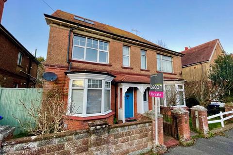 5 bedroom semi-detached house for sale