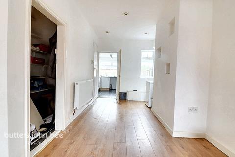 New Street, Telford 2 bed terraced house for sale
