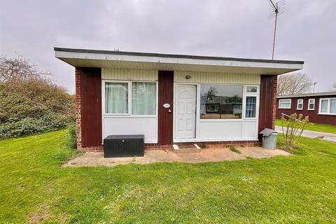 Hemsby 2 bed chalet for sale