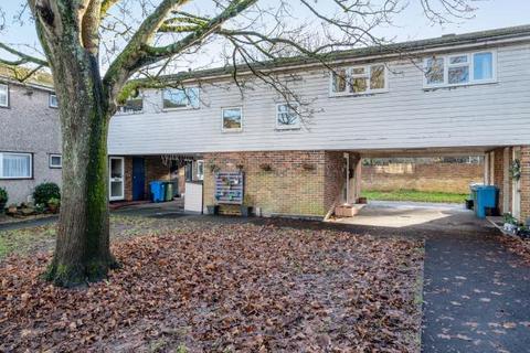 Bracknell,  Berkshire,  RG12 2 bed flat for sale