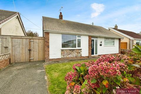 28 Roland Avenue, Kinmel Bay, LL18 5DN 3 bed detached bungalow for sale