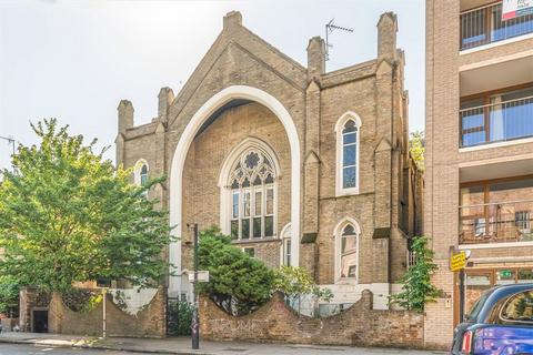 Hackney Road, London E2 2 bed flat for sale