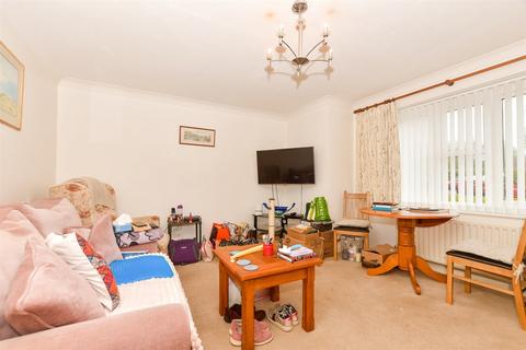 Linden Chase, Uckfield, East Sussex 2 bed ground floor flat for sale