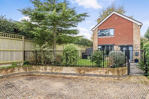 High Street, Wingham 3 bed detached house for sale