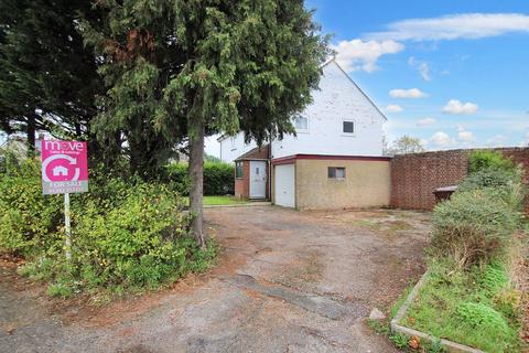 Kingsmead Avenue, Cheltenham GL51 3 bed semi