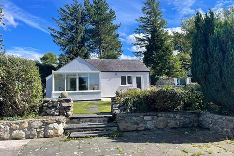 Llanllechid, Bangor, Gwynedd, LL57 2 bed bungalow for sale