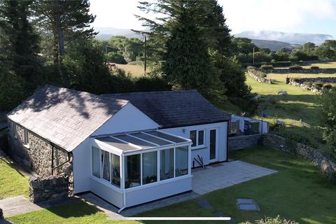 Llanllechid, Bangor, Gwynedd, LL57 2 bed bungalow for sale