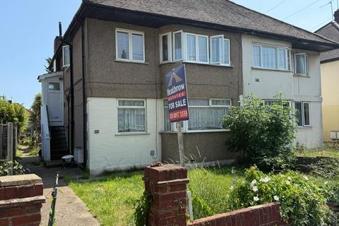 SANDOW CRESCENT, Hayes 2 bed maisonette for sale