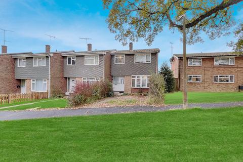 Home Mead, Chelmsford, CM2 3 bed end of terrace house for sale