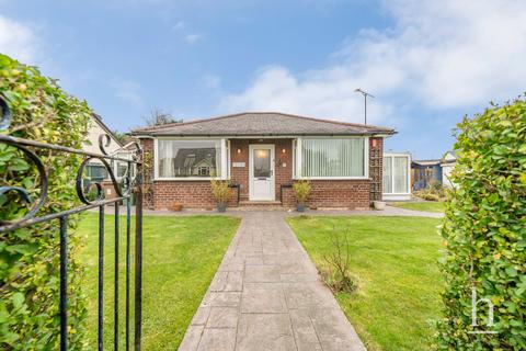 Hawthorne Drive, West Kirby CH48 2 bed bungalow for sale