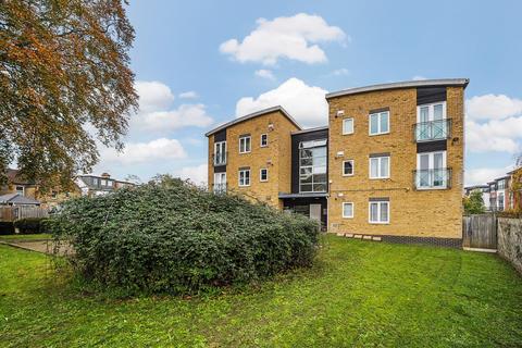 Romside Place, Romford RM7 2 bed apartment for sale
