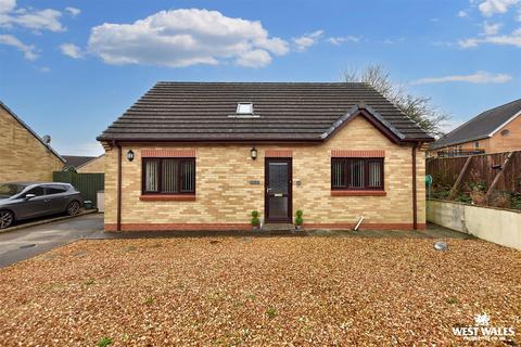 Redhill Park, Haverfordwest 3 bed detached bungalow for sale