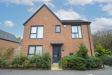 Woodcote Way, Walton, Chesterfield 3 bed detached house for sale