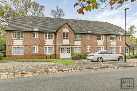 Cunard Crescent, London N21 2 bed flat for sale