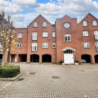 Quayside Walk, Marchwood, SO40 2 bed apartment for sale