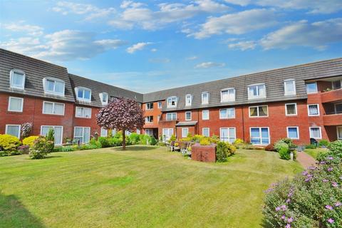 Ferndown 1 bed retirement property for sale