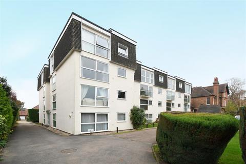 Cleveland Court, Kenilworth Road... 1 bed flat for sale