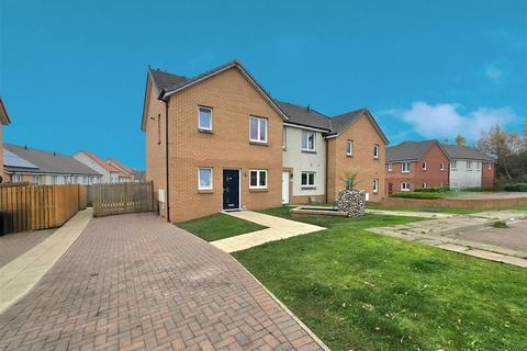 Smithycroft Way, Greenhall Village... 3 bed semi