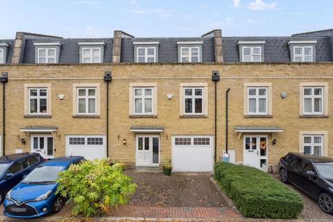 Summer Gardens, Uxbridge, UB10 5 bed terraced house for sale