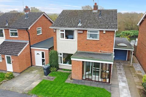 Riversdale Close, Leicester LE4 3 bed detached house for sale