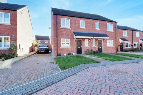 Geldart Avenue, South Cave 3 bed semi